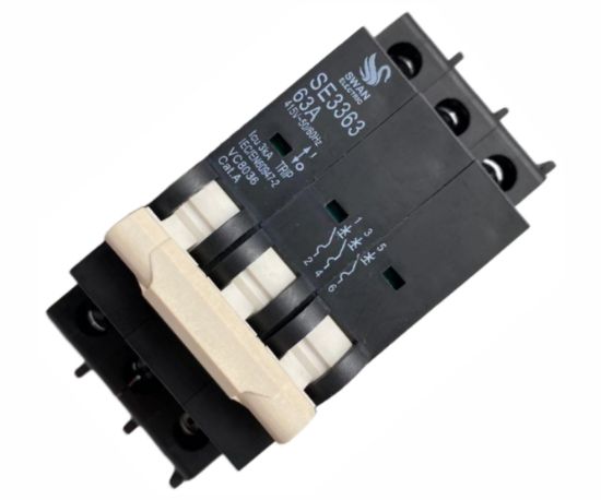 Picture of MCB / CIRCUIT BREAKER 16A 3KA 3P SAMITE