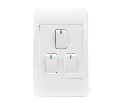 Picture of 3-LEVERS 1-WAY WALL SWITCH 2x4