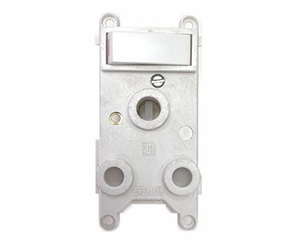 Picture of SWITCHED WHITE SOCKET VERTICAL 16A 250V NO PLATE