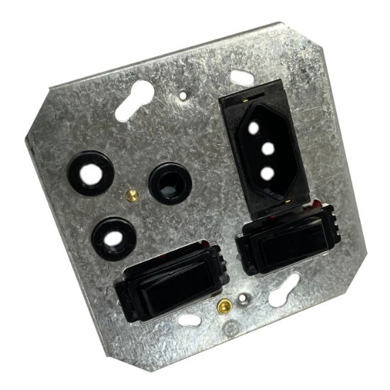 Picture of SWITCHED 4X4 STEEL SOCKET 16A 164-2